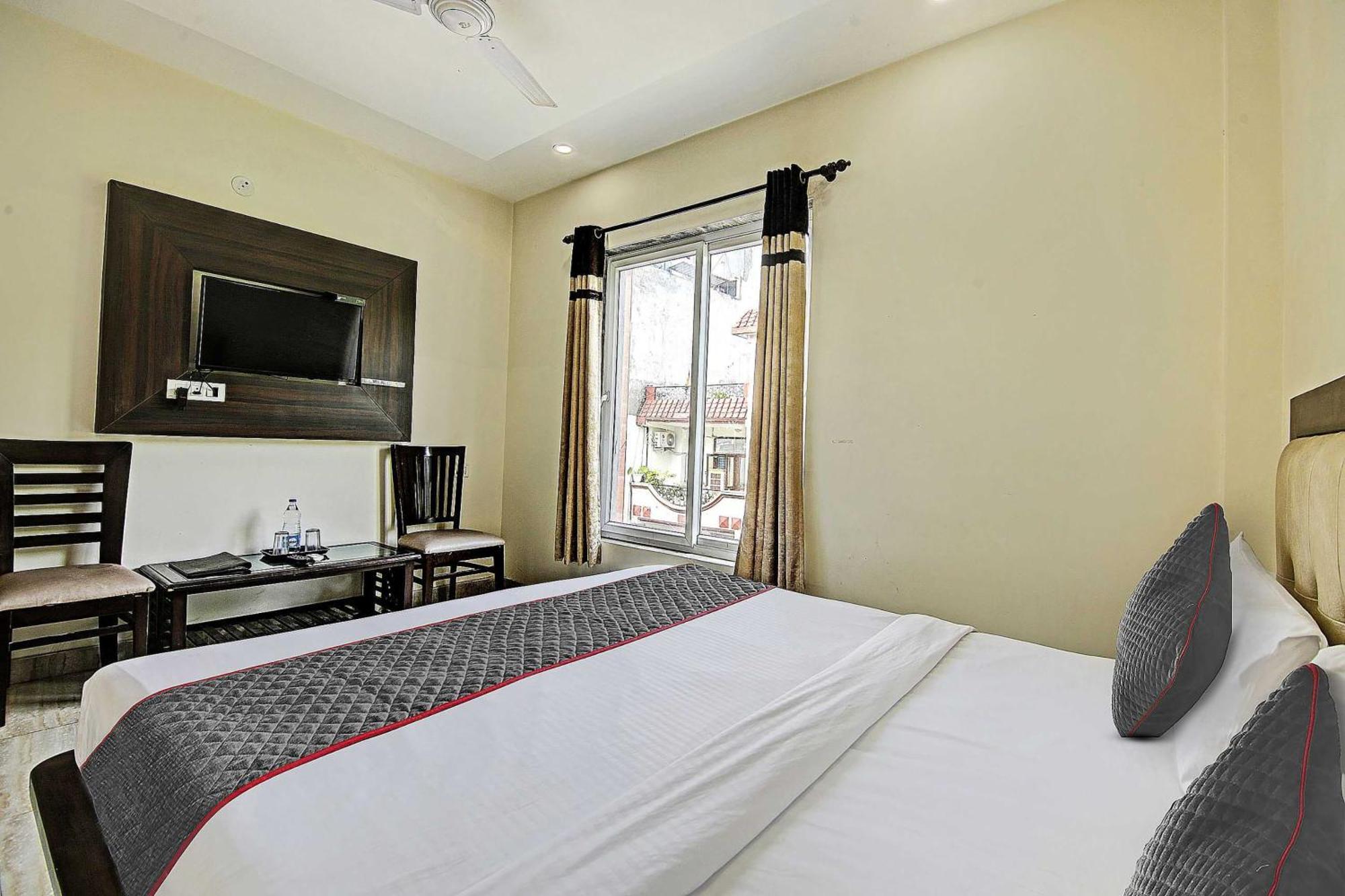 גאזיאבאד Townhouse Grand Inn מראה חיצוני תמונה