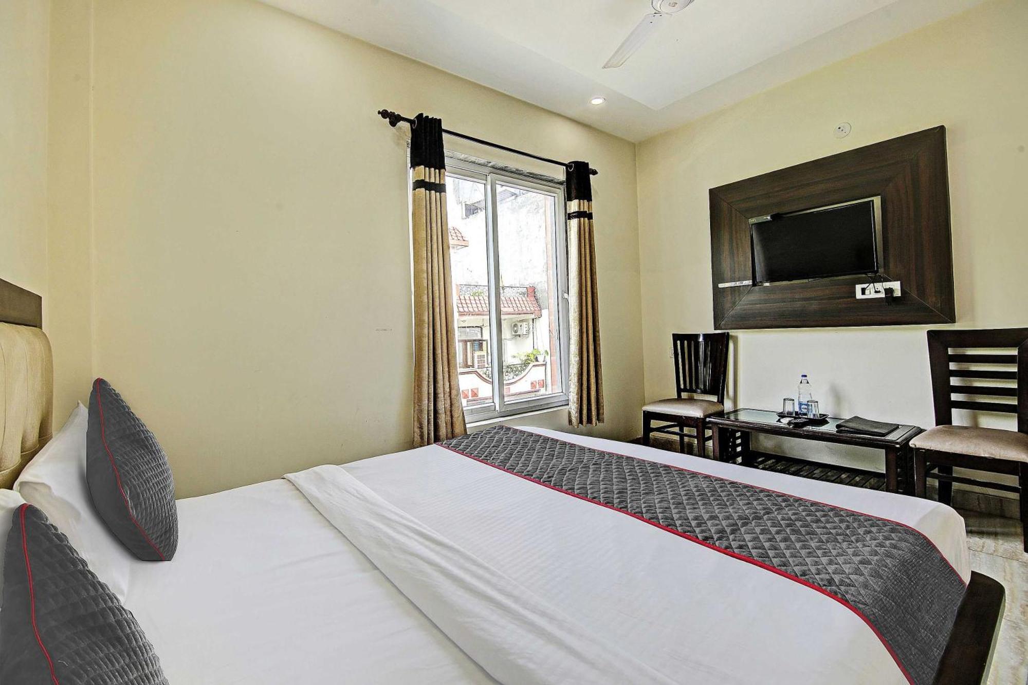 גאזיאבאד Townhouse Grand Inn מראה חיצוני תמונה