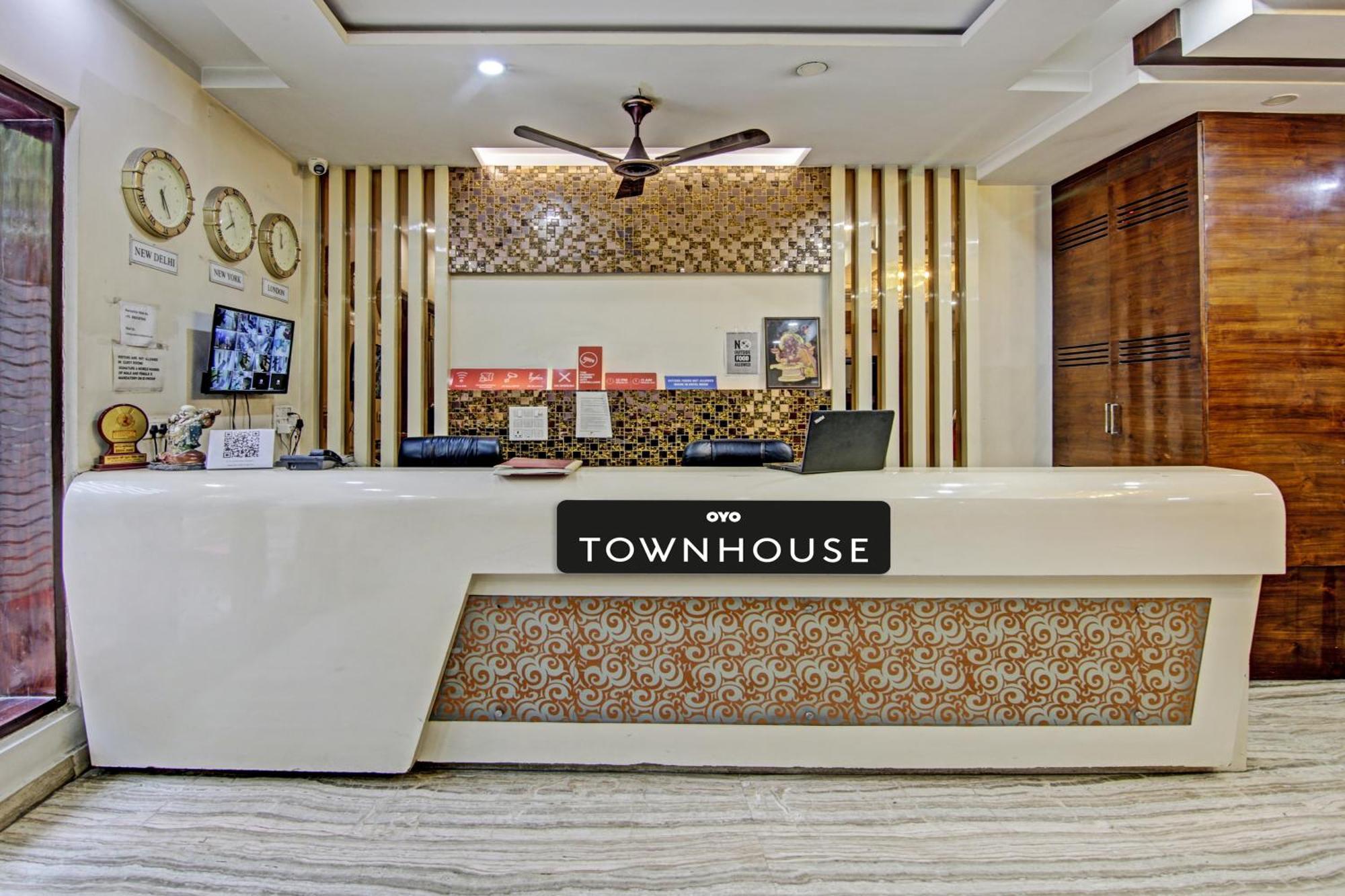 גאזיאבאד Townhouse Grand Inn מראה חיצוני תמונה